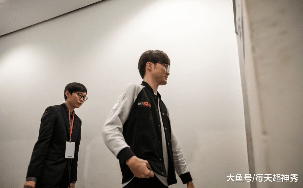JackeyLove迎来三赛季高光表现，G2球迷沸腾！的简单介绍